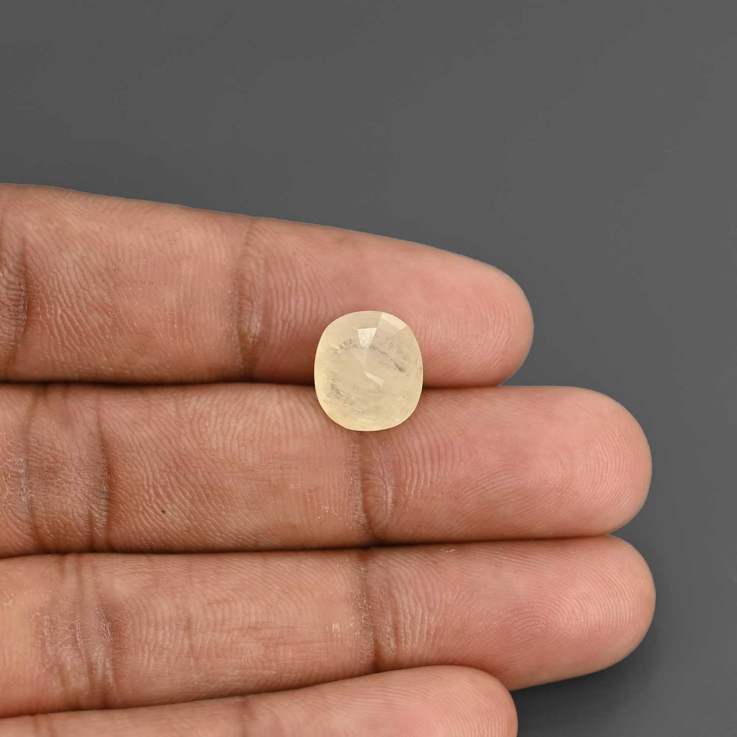 Yellow Sapphire - 6.5 Carat