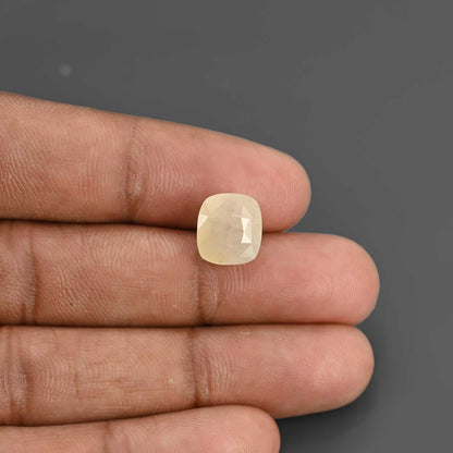 Yellow Sapphire - 6.54 Carat