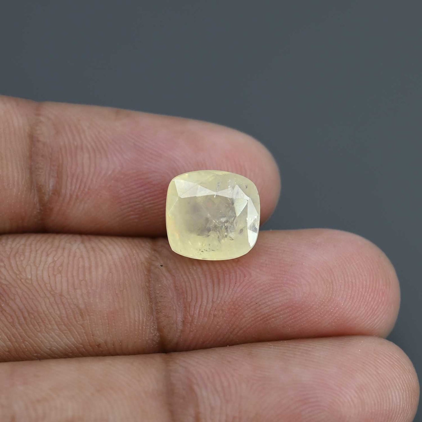 Yellow Sapphire (Pukhraj) (Srilanka) Cts 6.54 Ratti 7.18