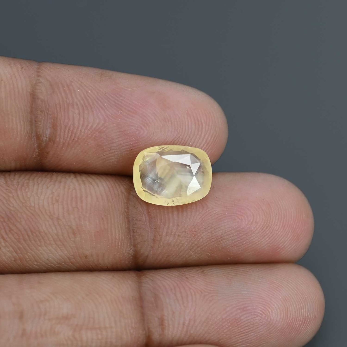 Ceylon Yellow Sapphire - 4.61 Carat