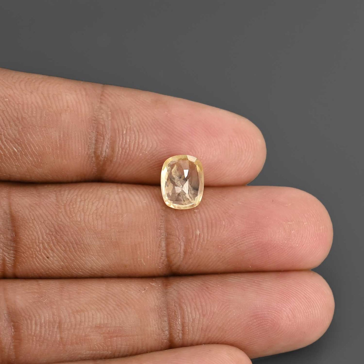 Ceylon Yellow Sapphire - 2.88 Carat