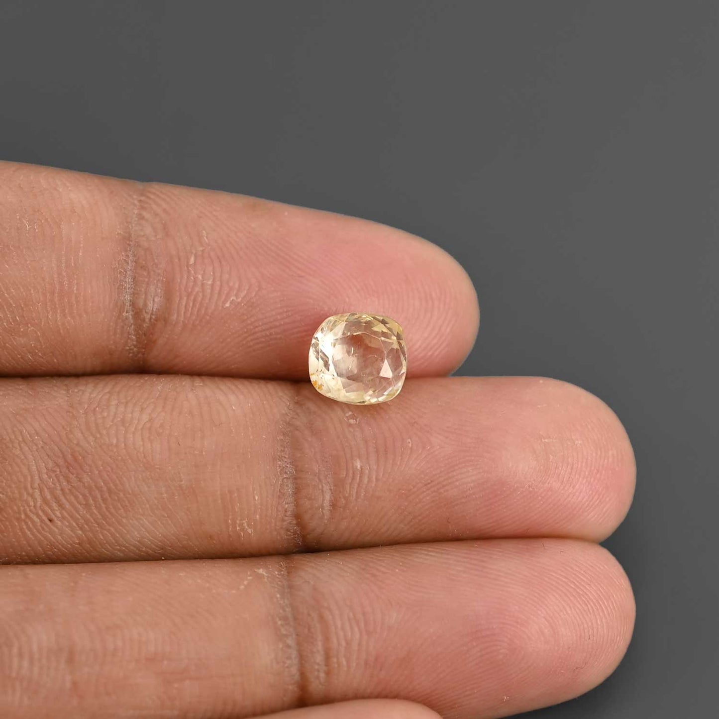 Ceylon Yellow Sapphire - 3.49 Carat