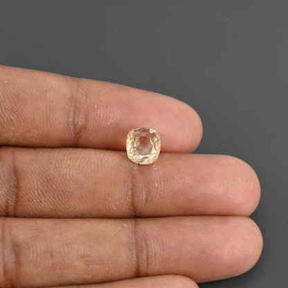 Ceylon Yellow Sapphire - 3.49 Carat