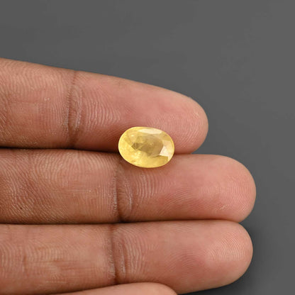 Ceylon Yellow Sapphire - 4.77 Carat