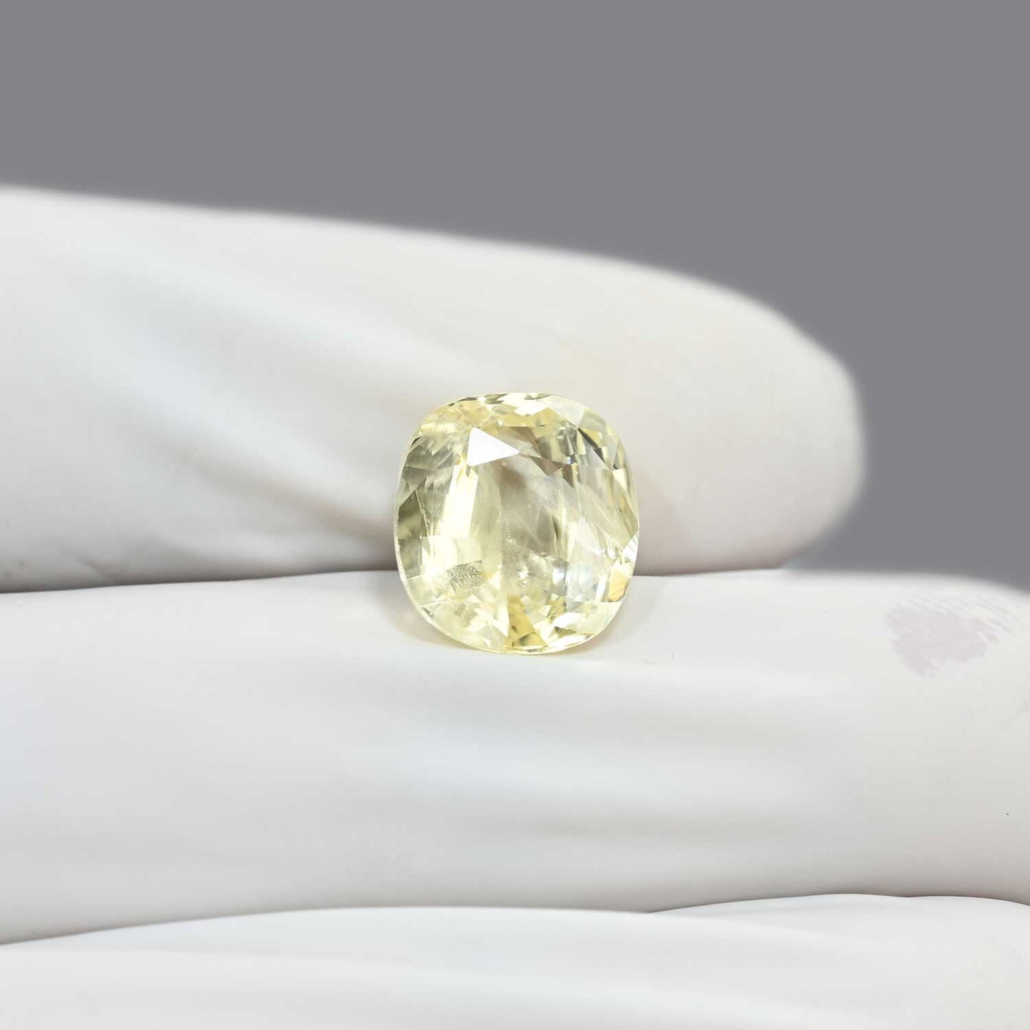 Ceylon Yellow Sapphire Carat 4.88