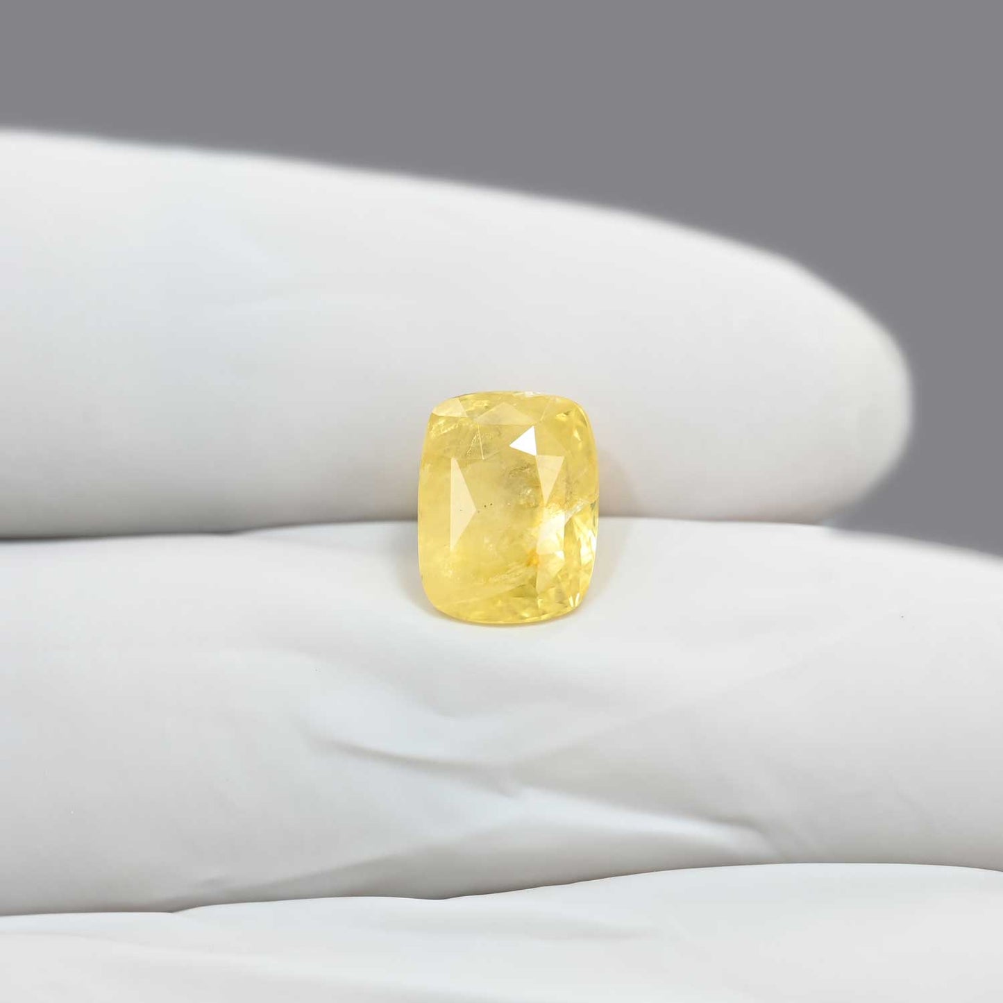Ceylon Yellow Sapphire 4.76 Carat