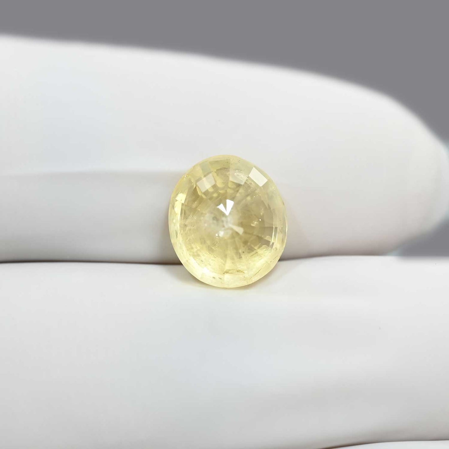 Ceylon Yellow Sapphire 4.7 Carat