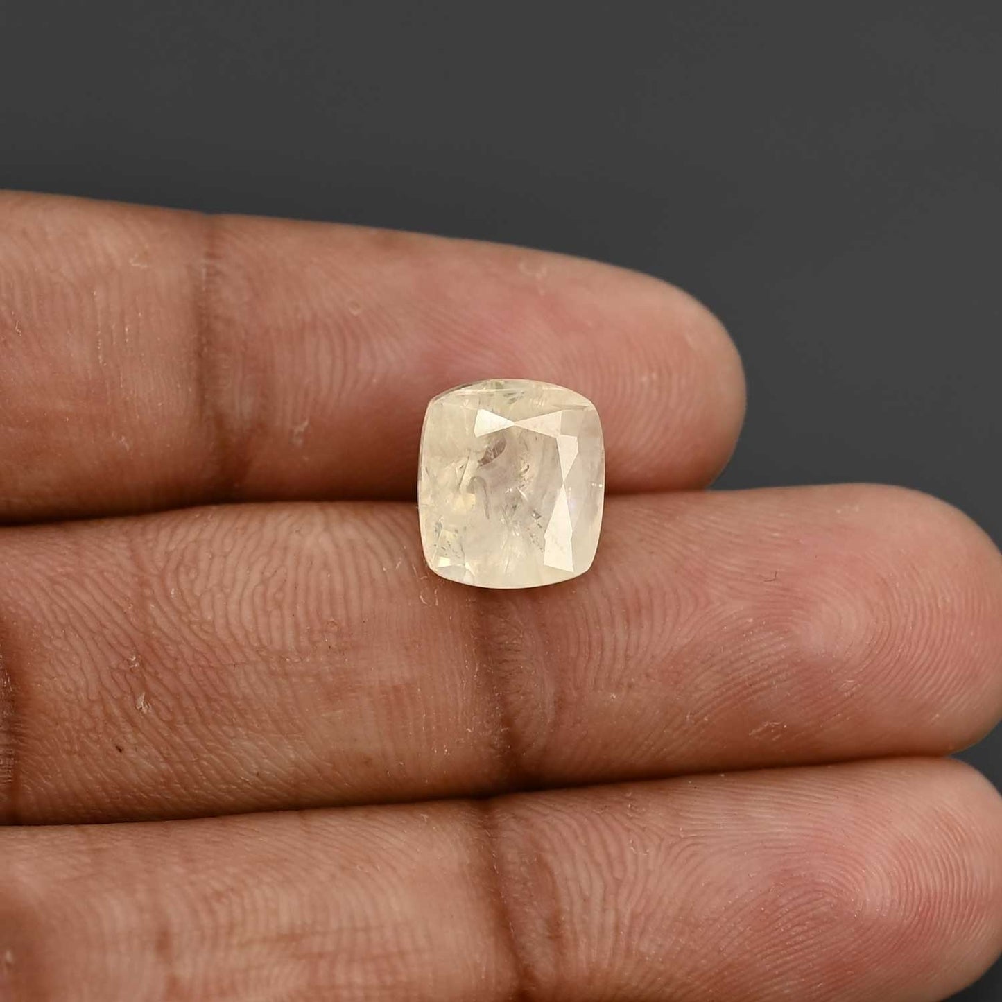 Ceylon Yellow Sapphire Carat 6.55