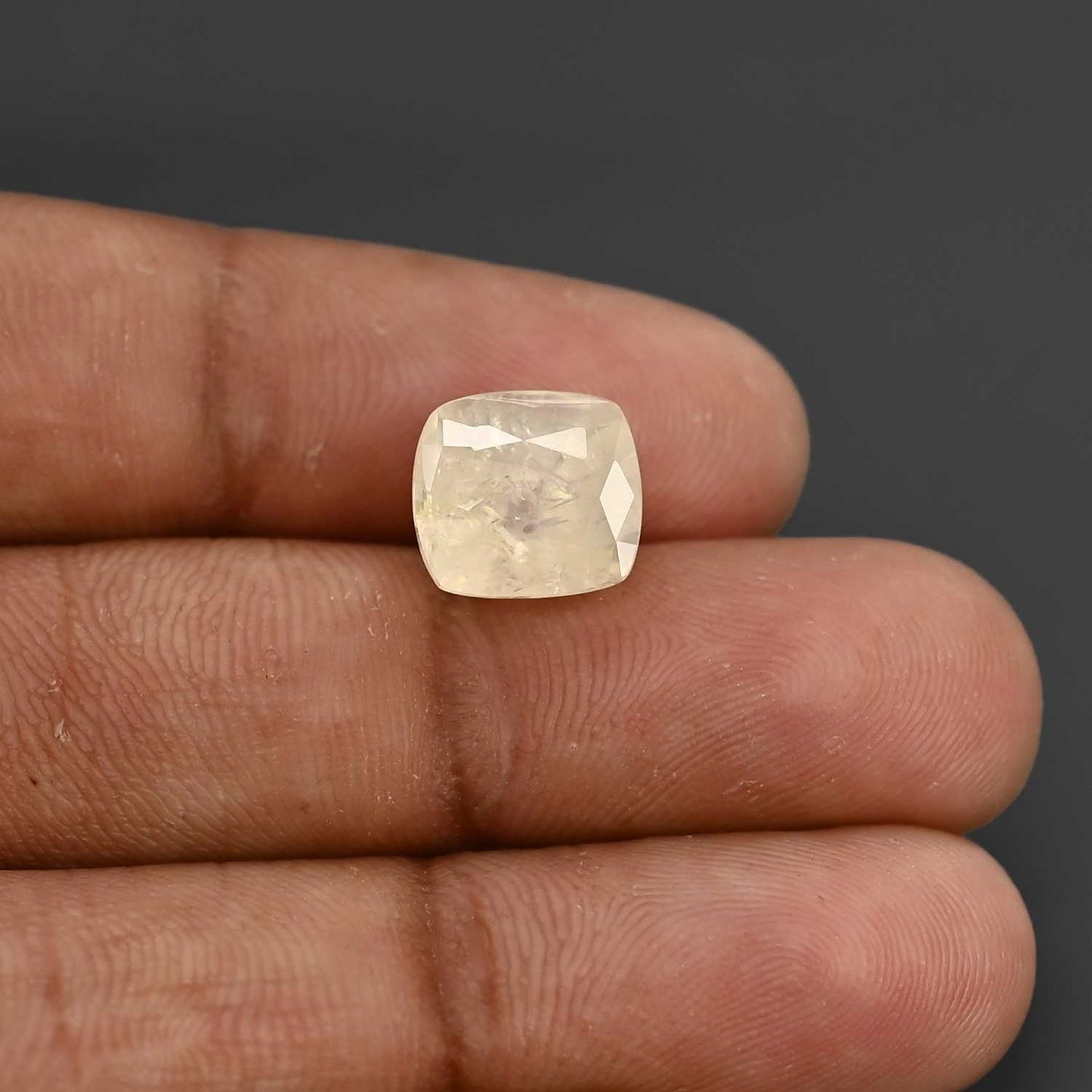 Ceylon Yellow Sapphire Carat 6.55