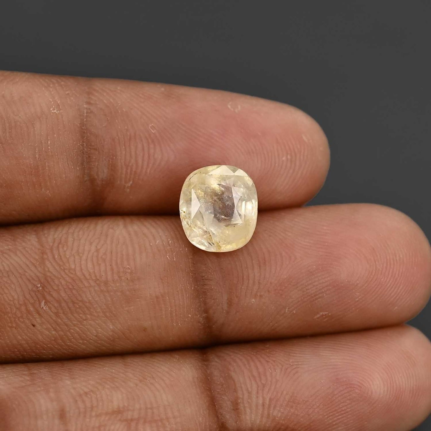 Ceylon Yellow Sapphire Carat 4.7