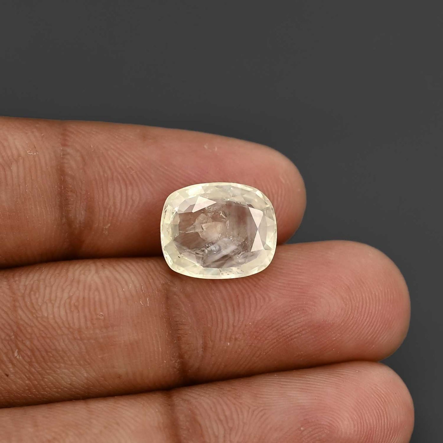 Ceylon Yellow Sapphire Carat 6.7