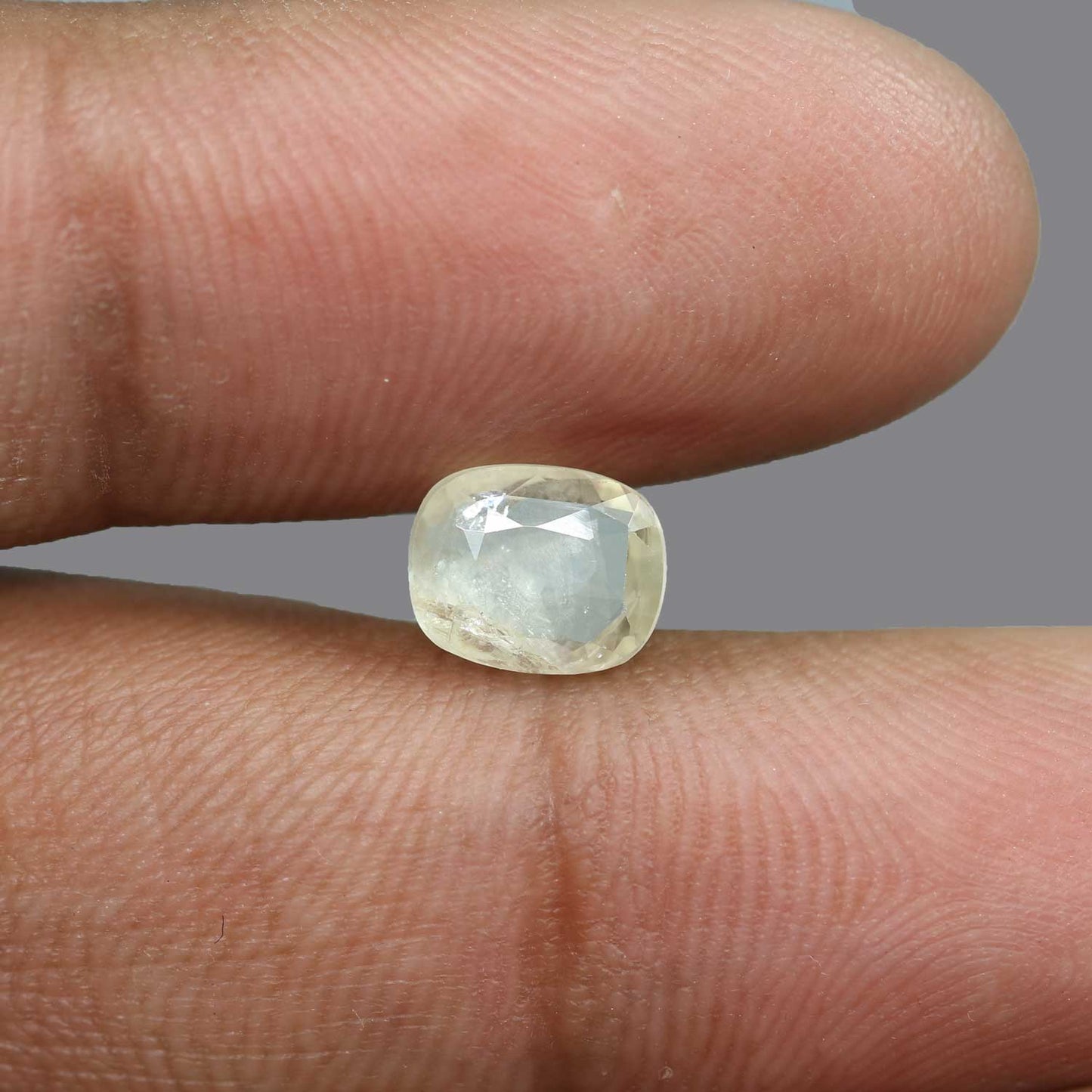 Ceylon Yellow Sapphire - 2.77 Carat