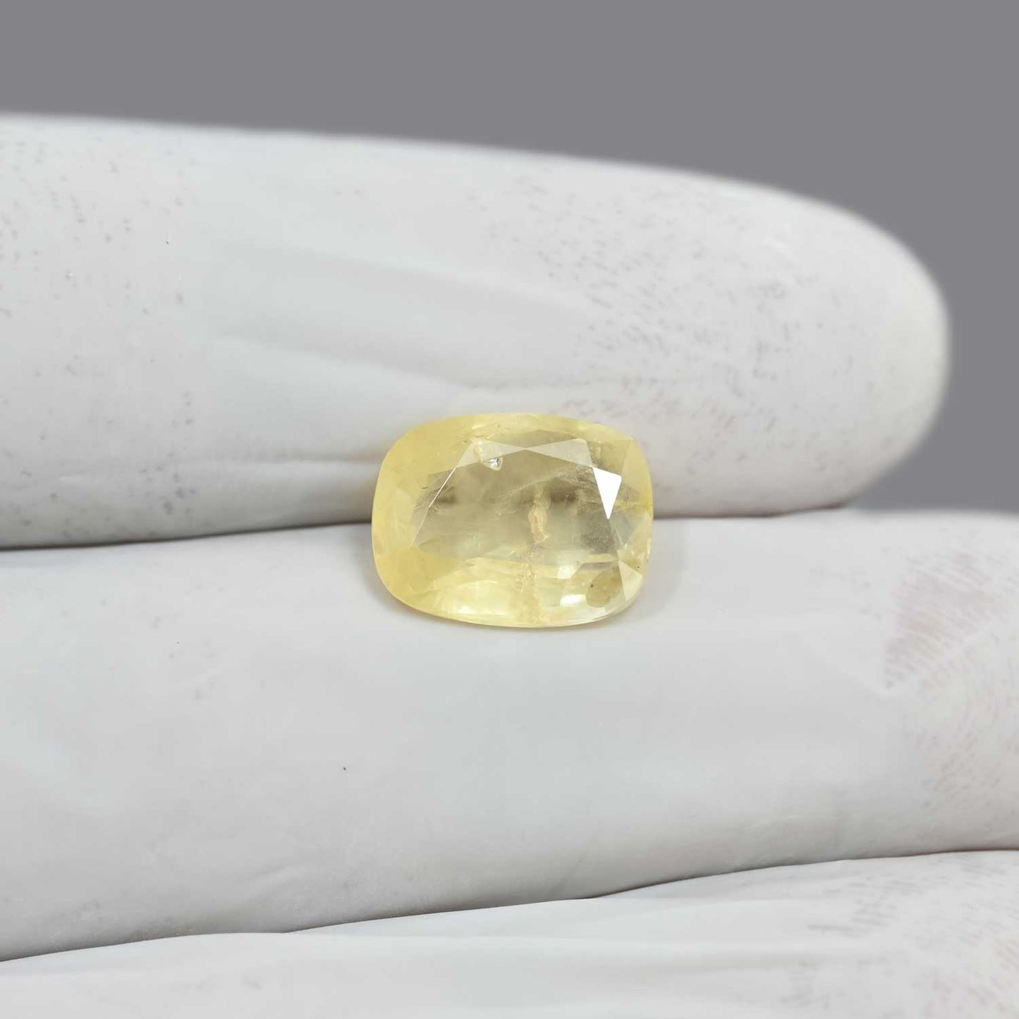 Yellow Sapphire Stone - 4.46 Carat