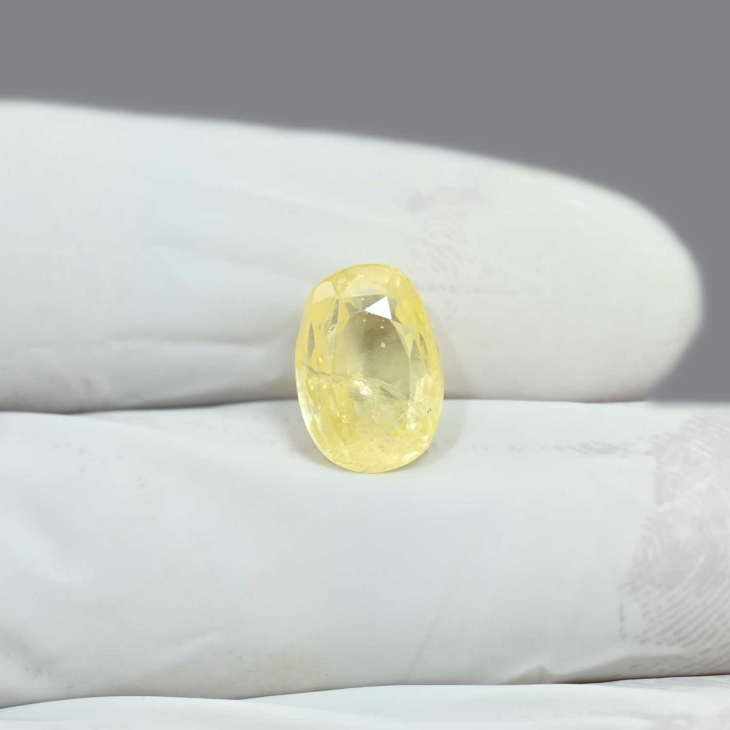 Yellow Sapphire Stone - 5.31 Carat