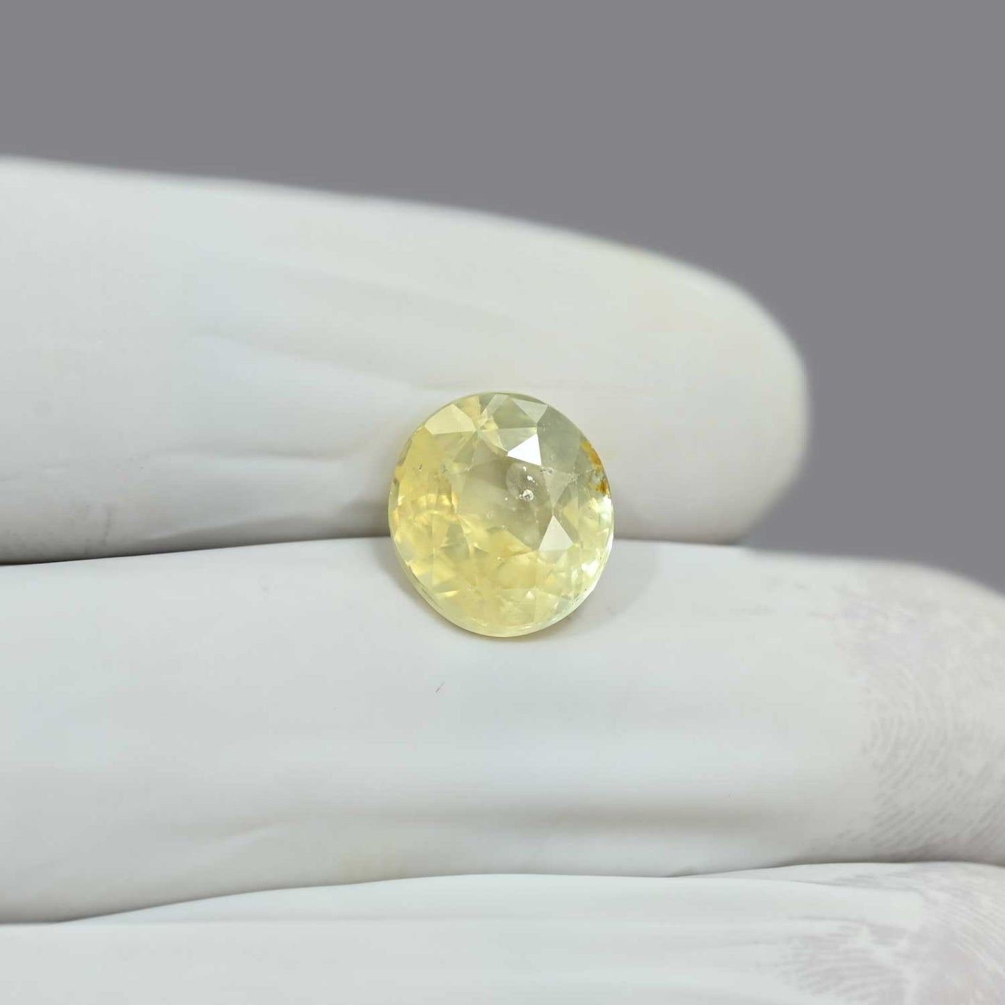 Yellow Sapphire Stone - 5.15 Carat