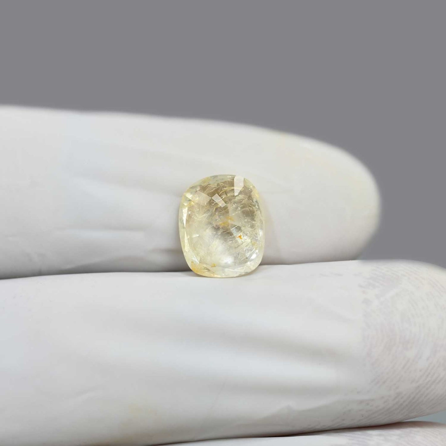 Yellow Sapphire Stone - 4 Carat