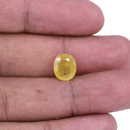 Yellow Sapphire - 4.18 Carat