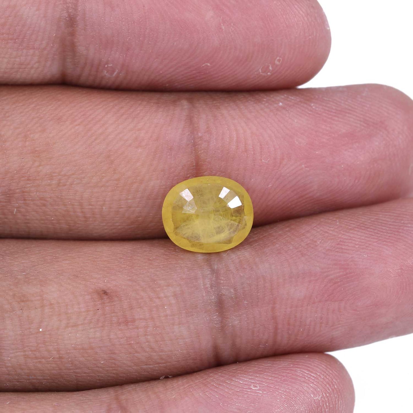 Yellow Sapphire - 4.18 Carat