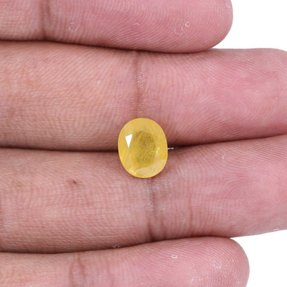 Yellow Sapphire - 4.22 Carat