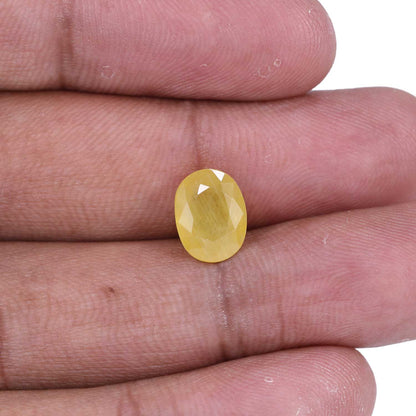 Yellow Sapphire - 4.06 Carat