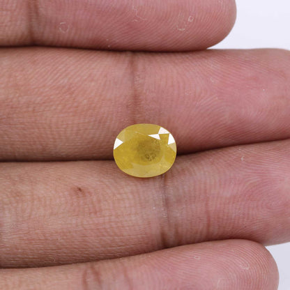 Yellow Sapphire - 4.73 Carat