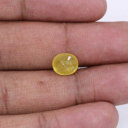 Yellow Sapphire - 4.73 Carat