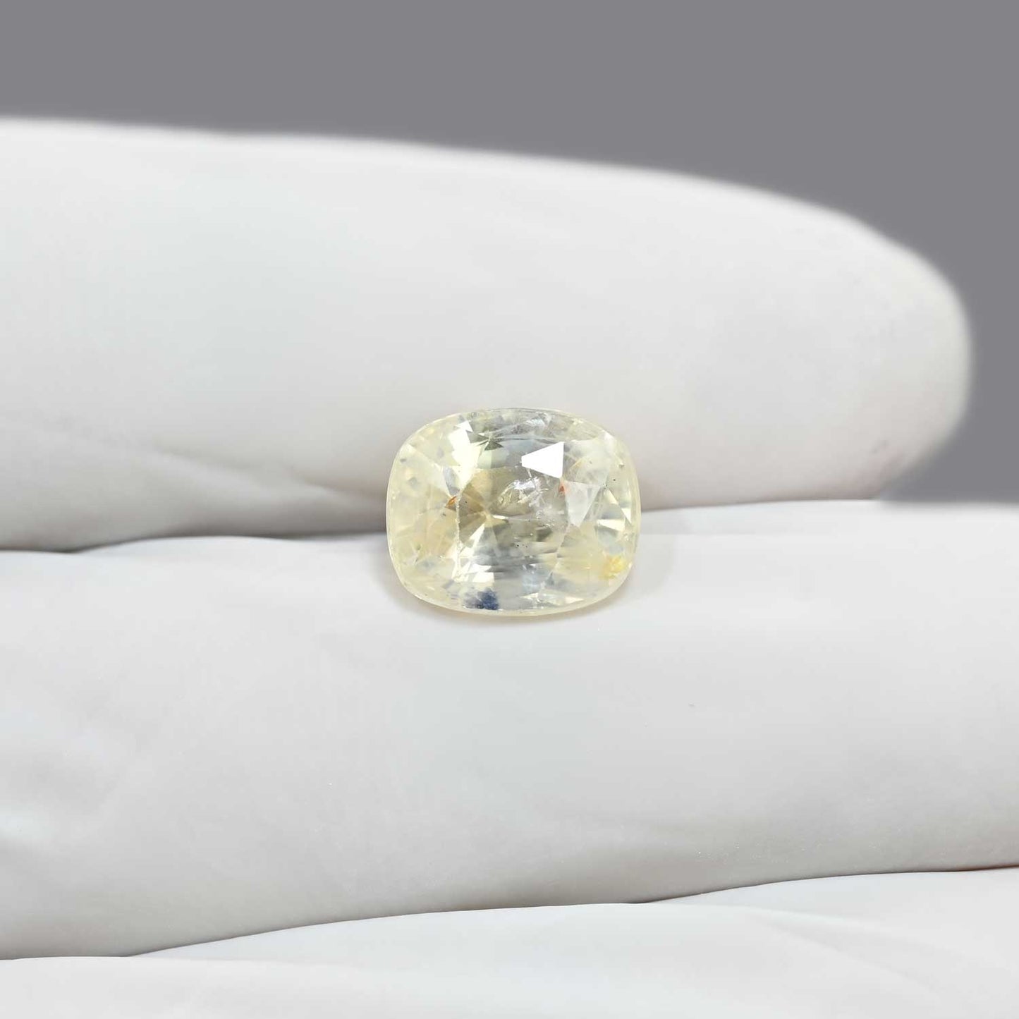 Pitambari Sapphire (Bi Colour) 5.35 Carat