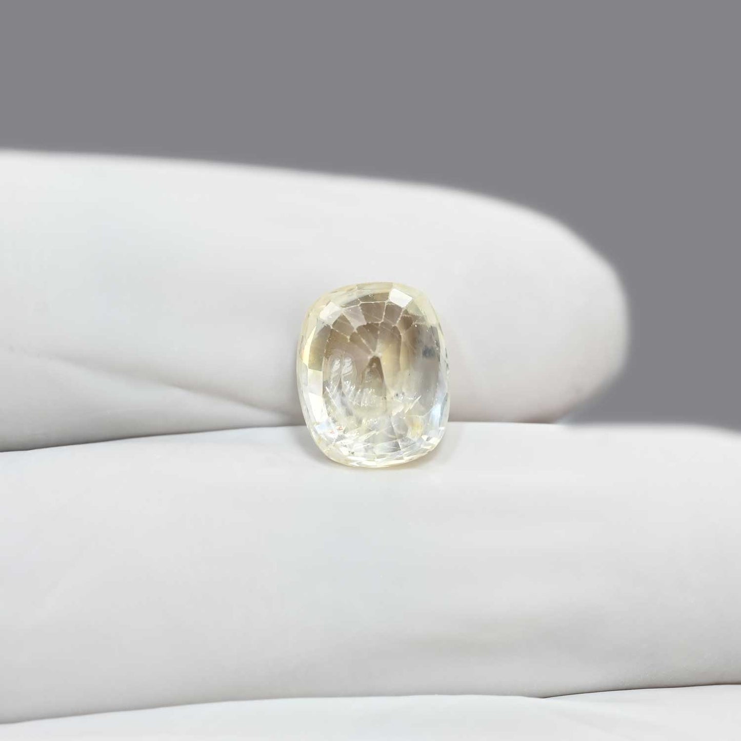 Pitambari Sapphire (Bi Colour) 5.35 Carat