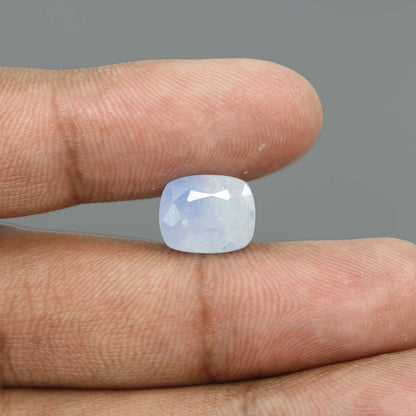 Pitambari Sapphire (Bi Colour) 8 Carat
