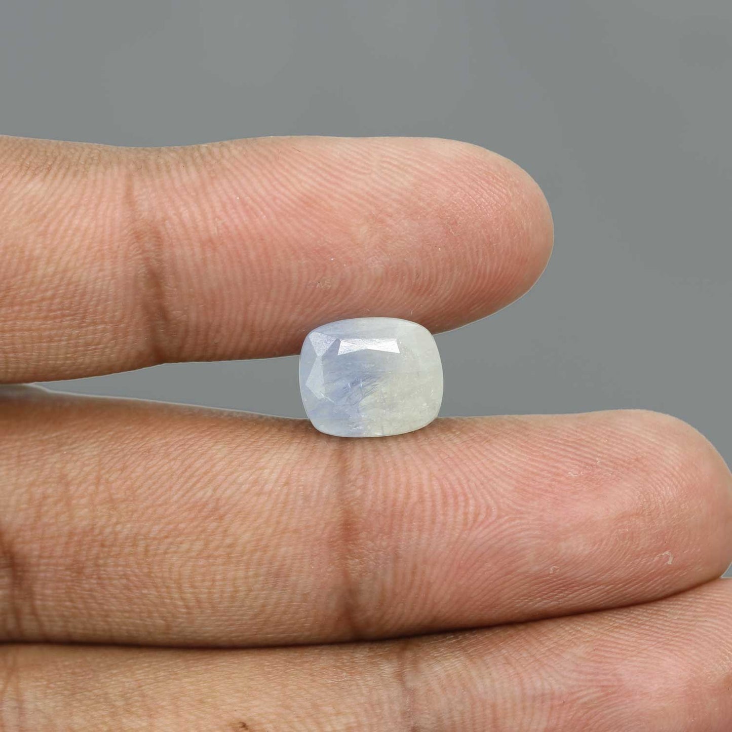 Pitambari Sapphire (Bi Colour) 7.6 Carat