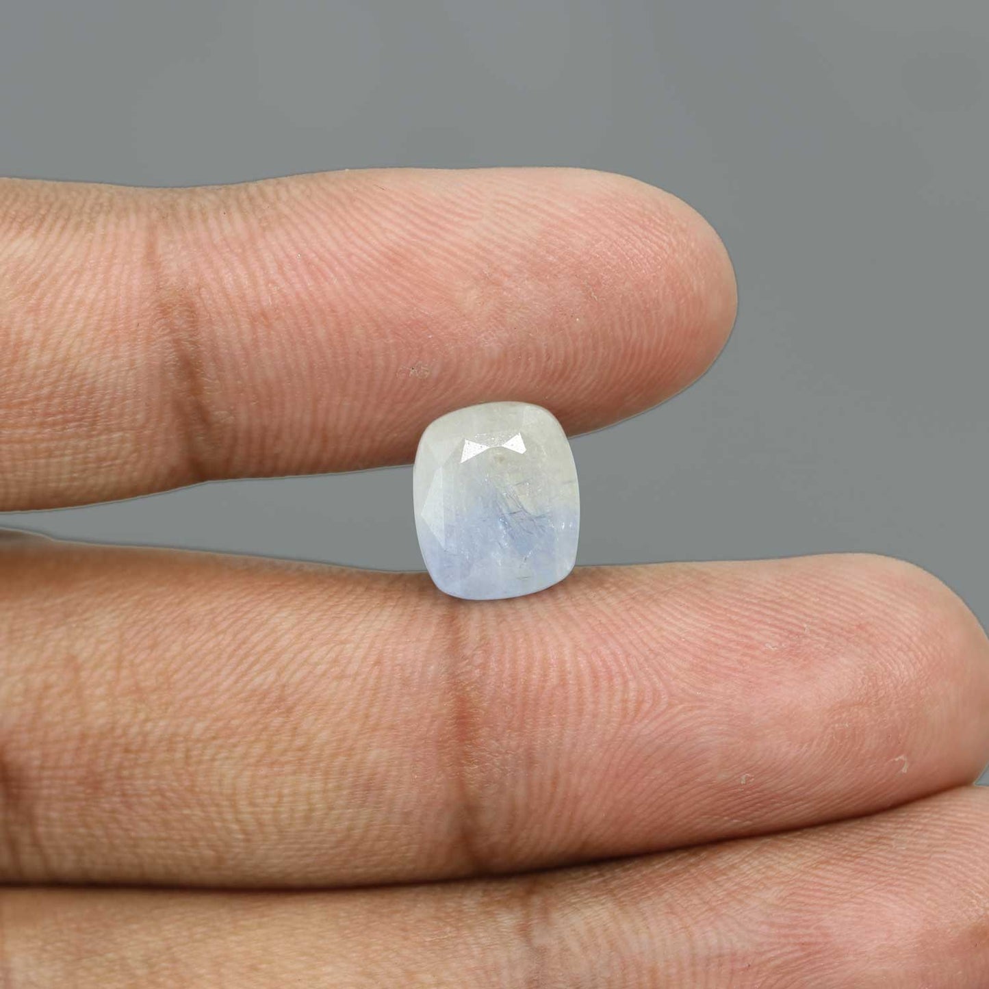 Pitambari Sapphire (Bi Colour) 7.6 Carat