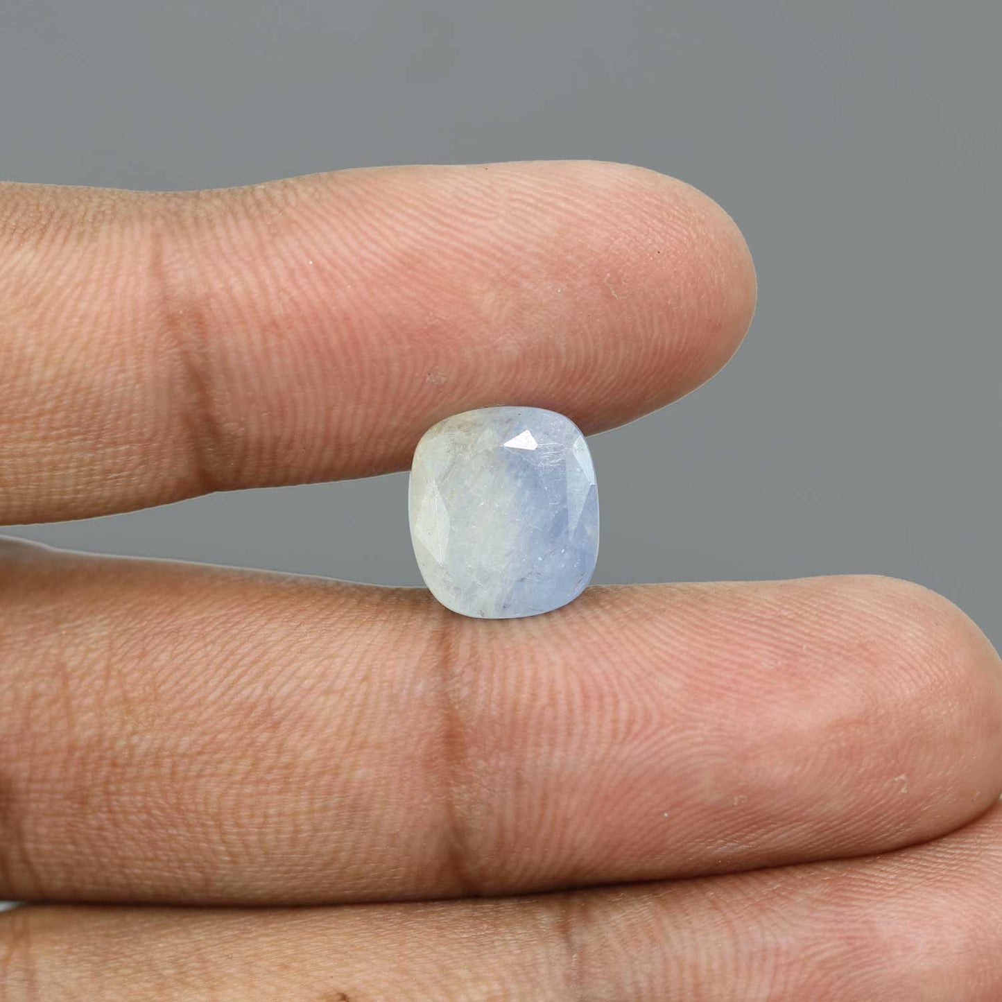 Pitambari Sapphire (Bi Colour) 6.81 Carat