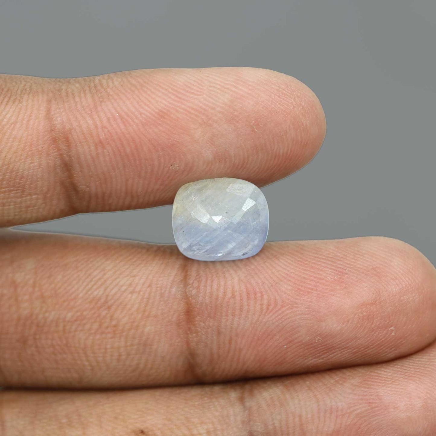 Pitambari Sapphire (Bi Colour) 6.81 Carat