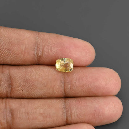 Pitambari Sapphire (Bi Colour) 3.48 Carat