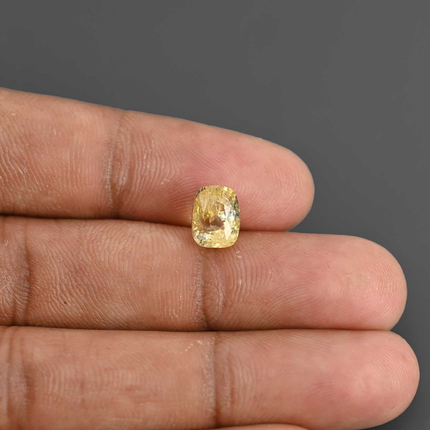 Pitambari Sapphire (Bi Colour) 3.48 Carat