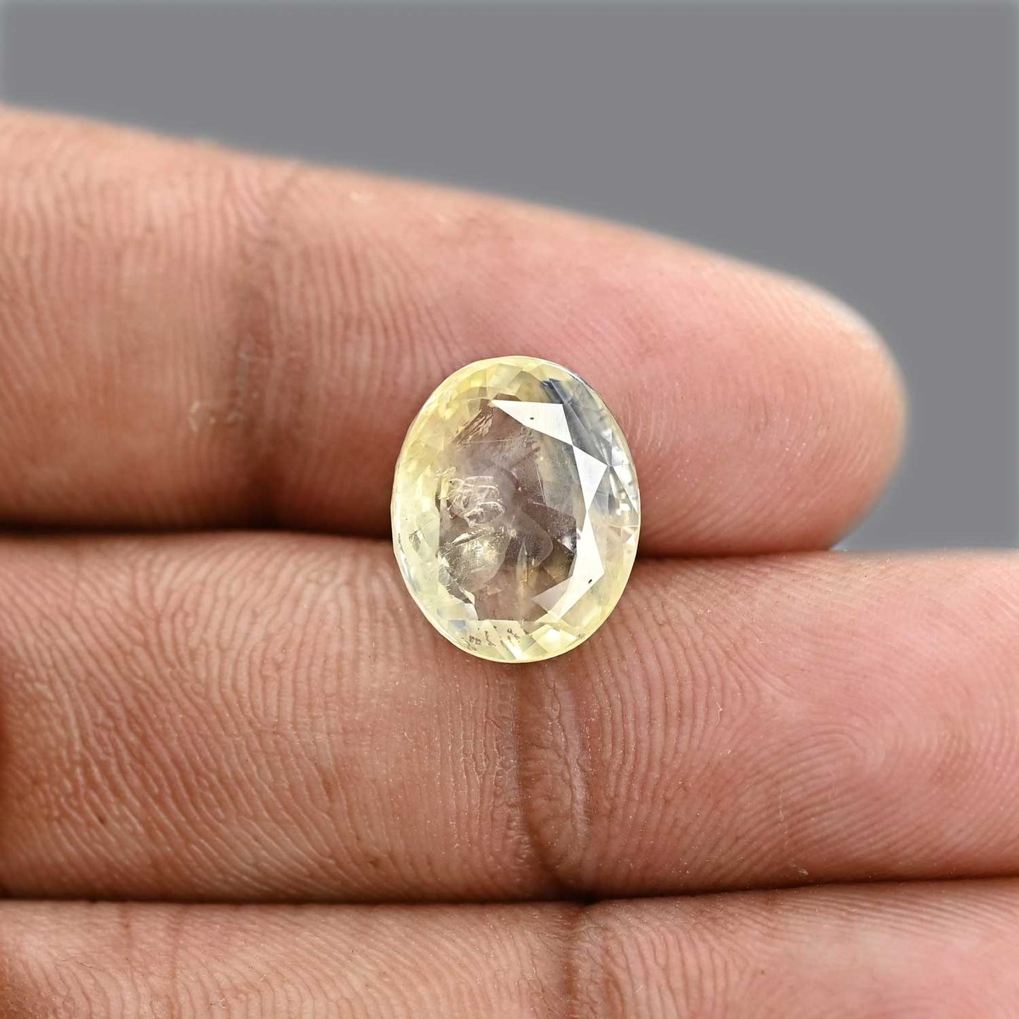 Pitambari Sapphire (Bi Colour) 8.29 Carat
