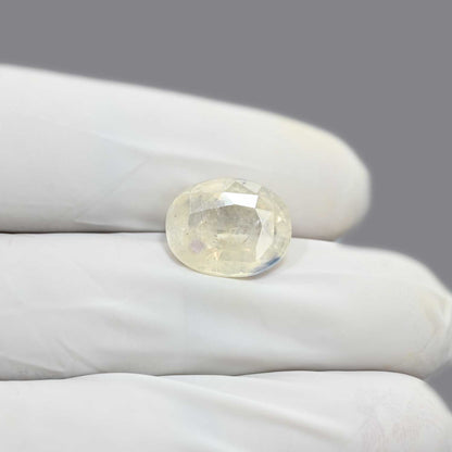 Bi-Colour Sapphire (Pitambari) 8.78 Carat