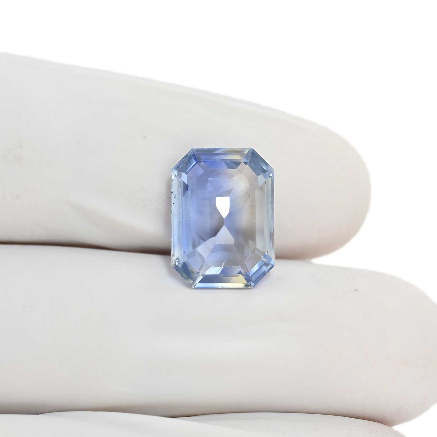 Bi-Colour Sapphire (Pitambari) 6.62 Carat