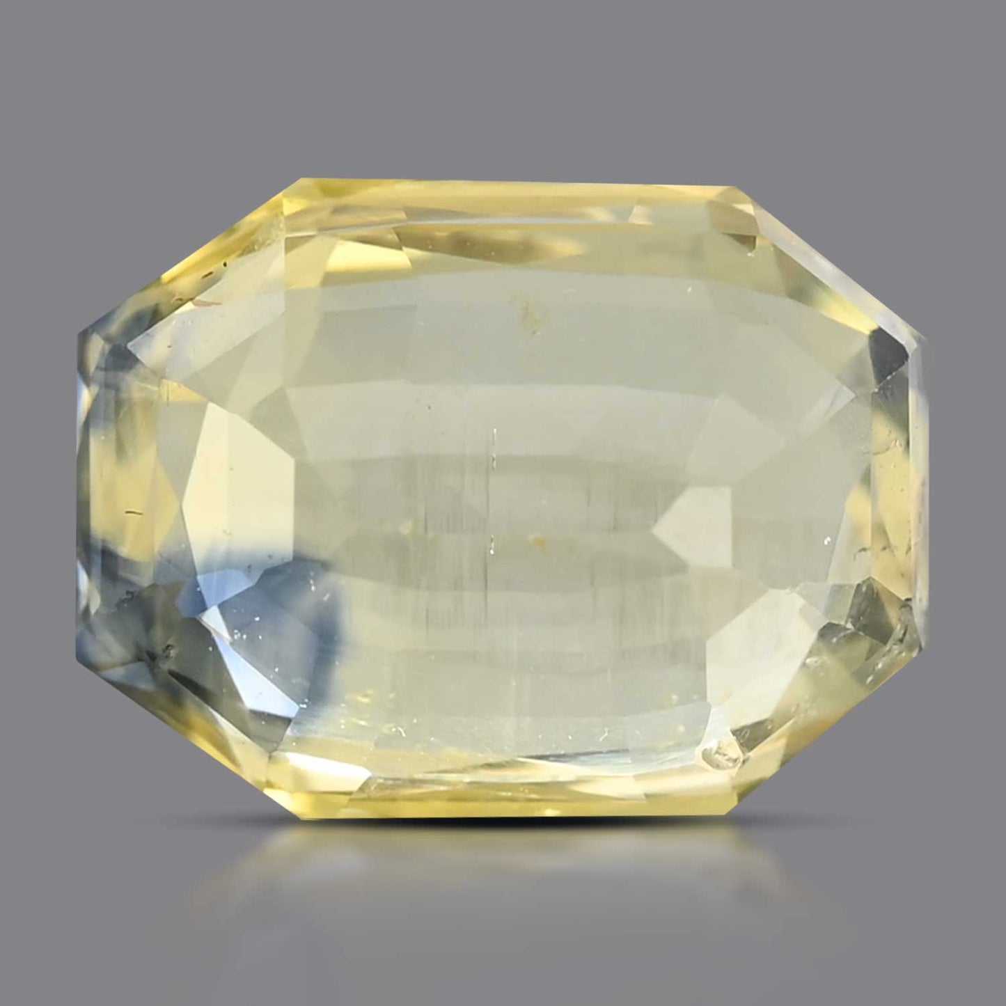 Bi-Colour Sapphire (Pitambari) 5.01 Carat