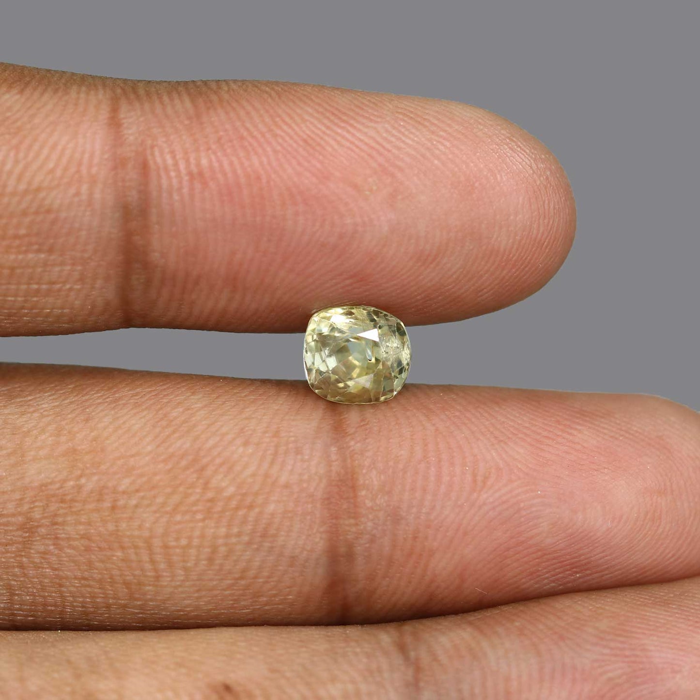 Pitambari Sapphire (Bi Colour) 3.01 Carat