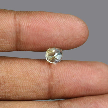 Pitambari Sapphire (Bi Colour) 3.01 Carat