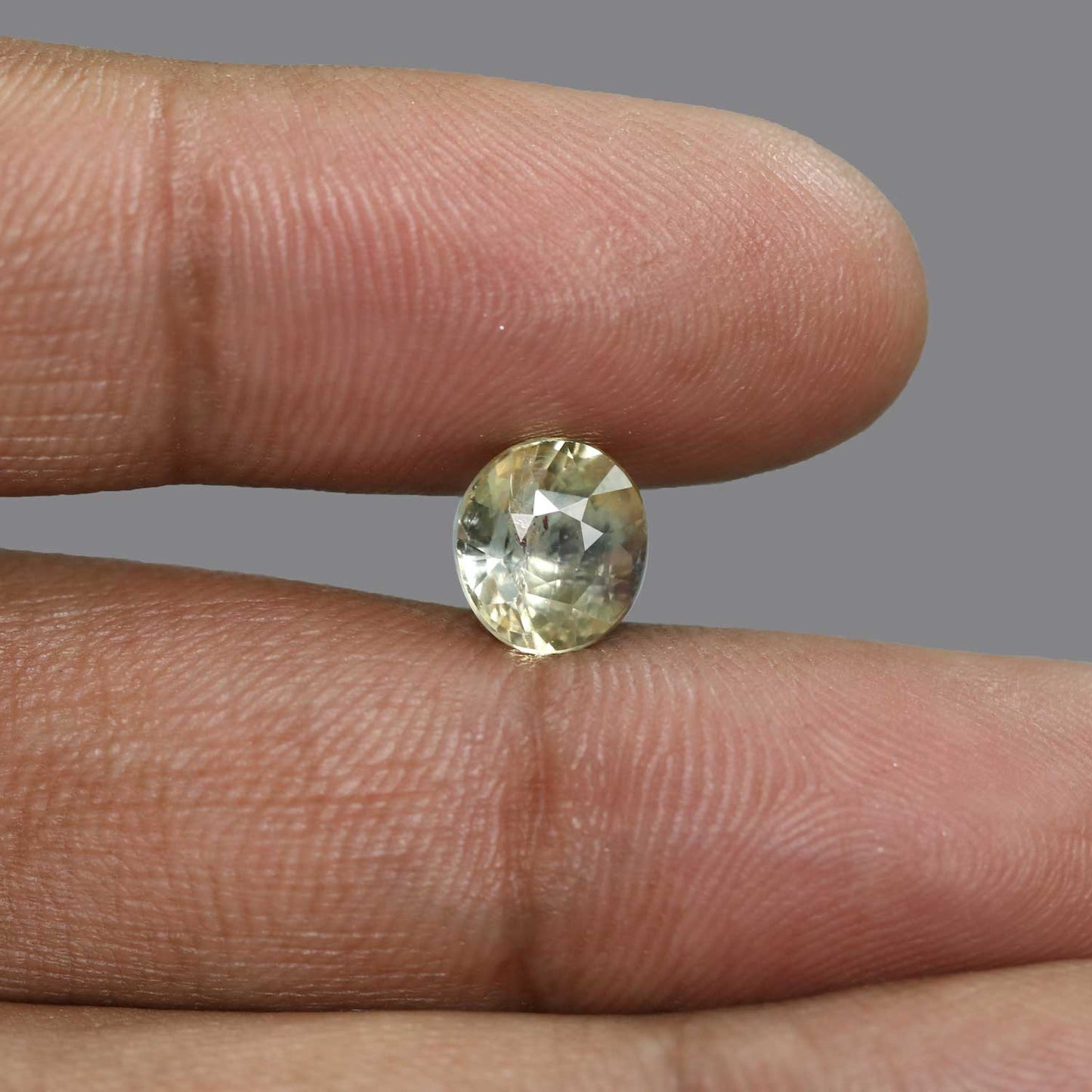 Pitambari Sapphire (Bi Colour) 4.4 Carat