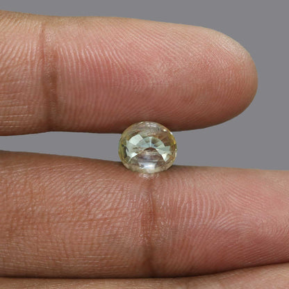 Pitambari Sapphire (Bi Colour) 4.4 Carat