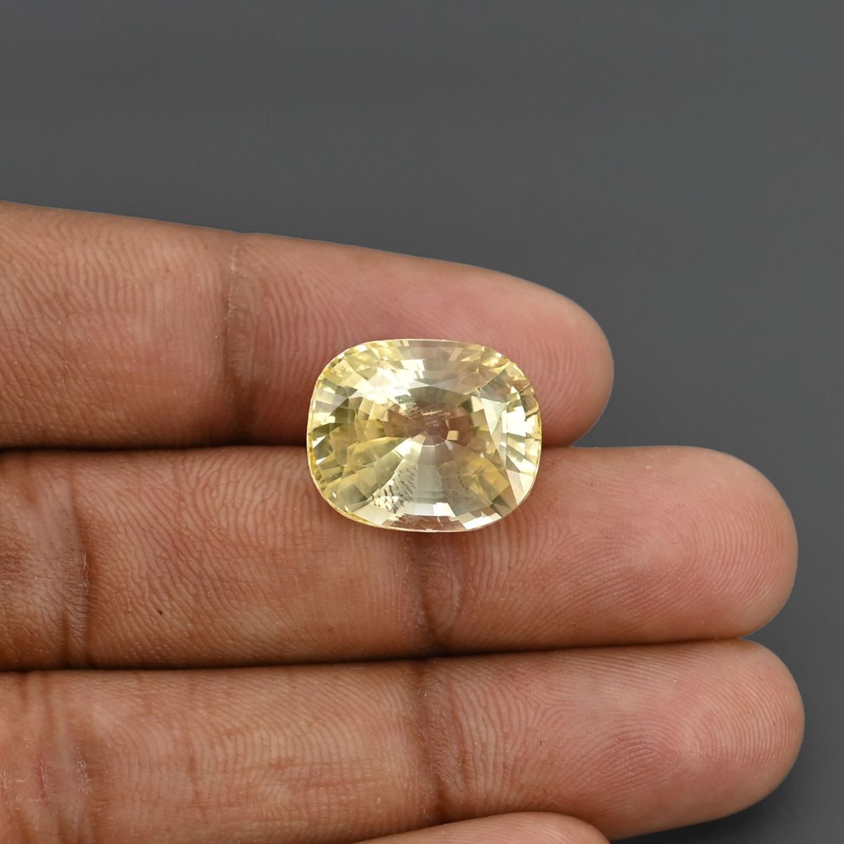 Ceylon Yellow Sapphire - 20.2 Carat