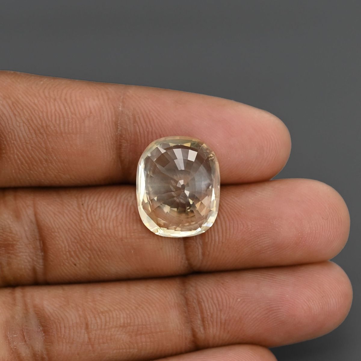 Ceylon Yellow Sapphire - 20.2 Carat
