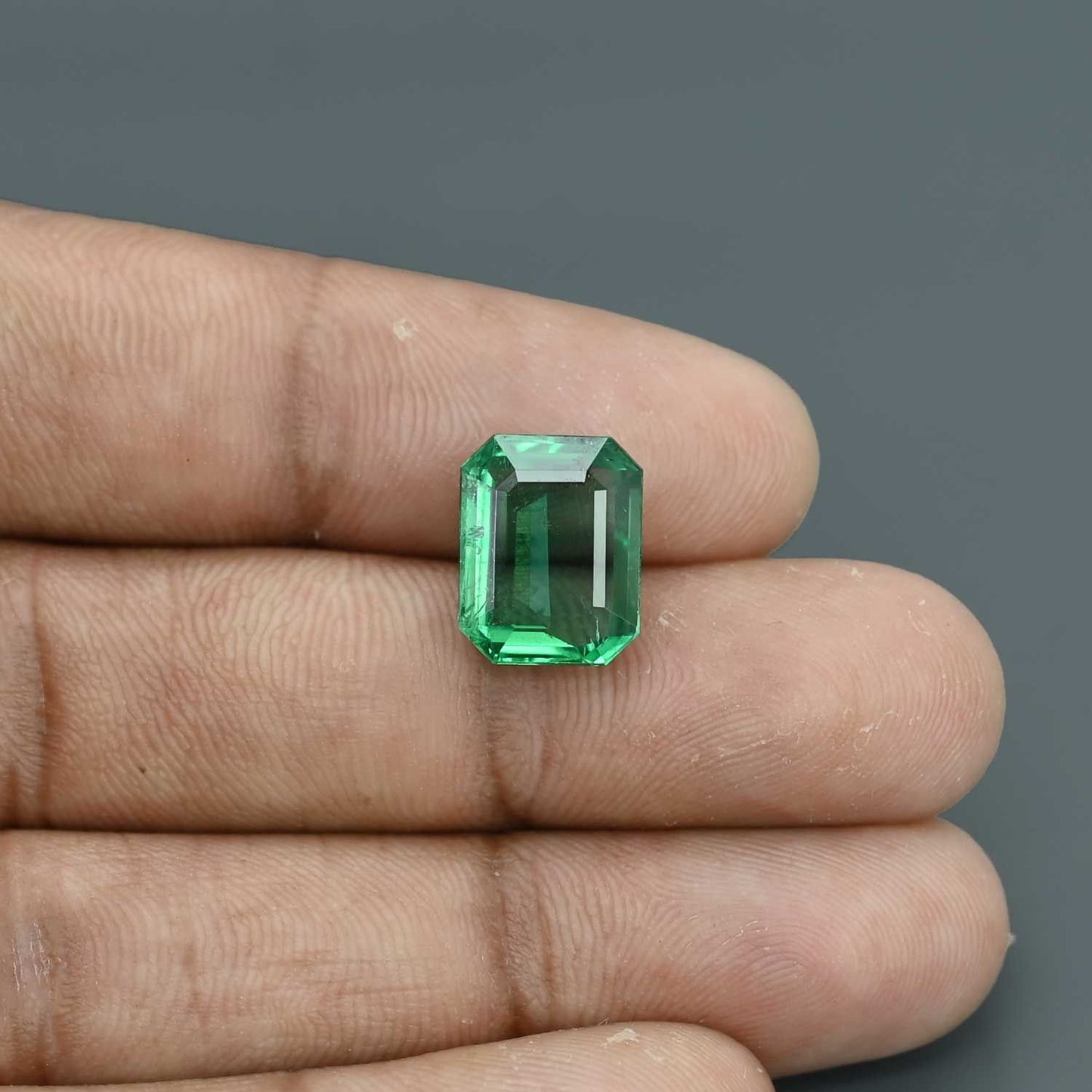 Zambian Emerald (Panna) Carat 5.19