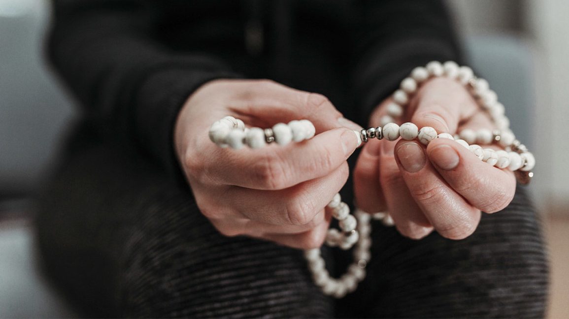 DIY Crystal Mala Beads for Goal Setting & Meditation - Creative Fashion Blog